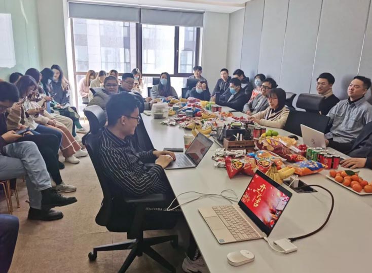 元?dú)鉂M滿！我們開工啦！